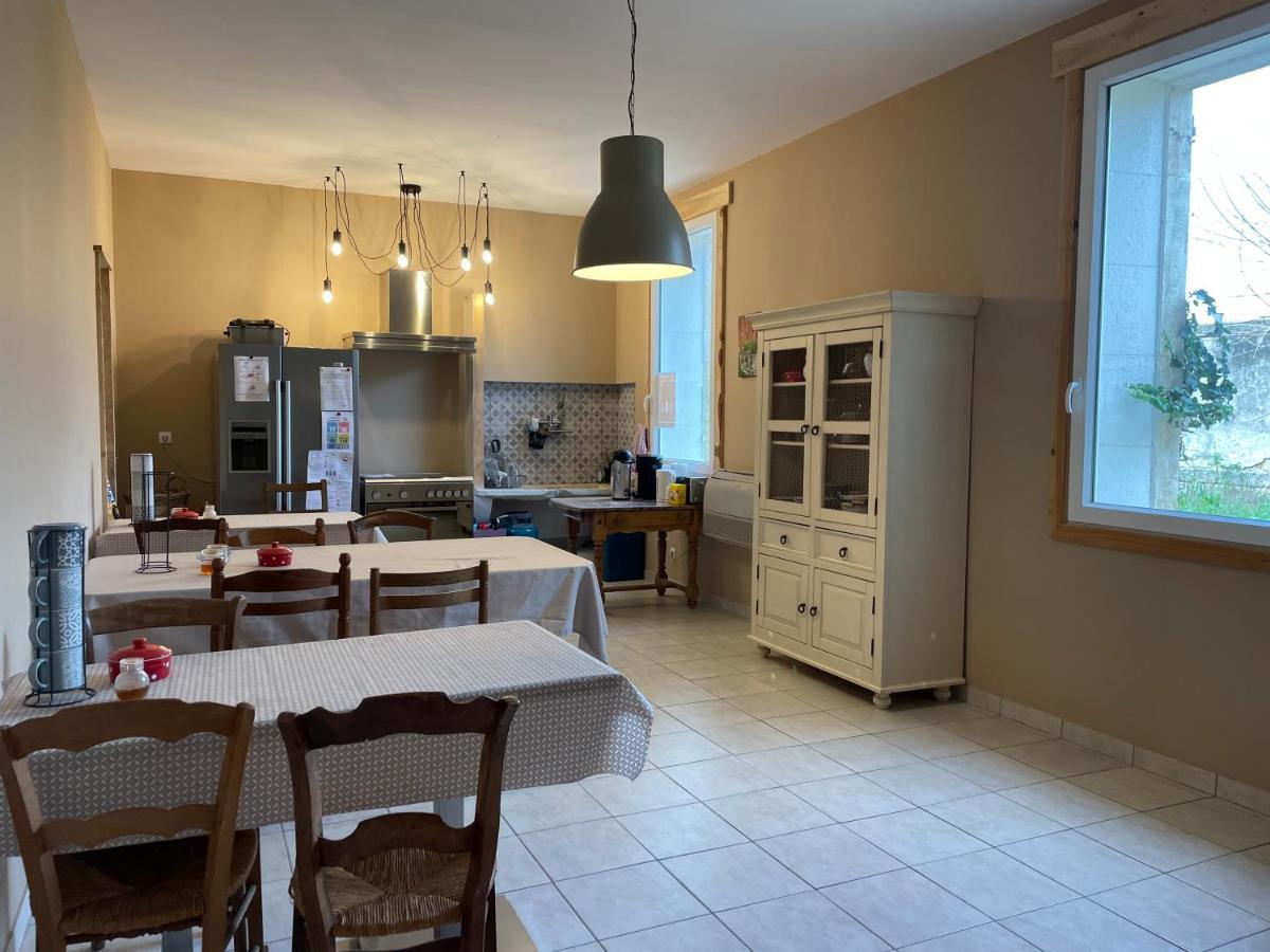 Mas De La Forge Noguier Bed and Breakfast Vergèze Exteriör bild